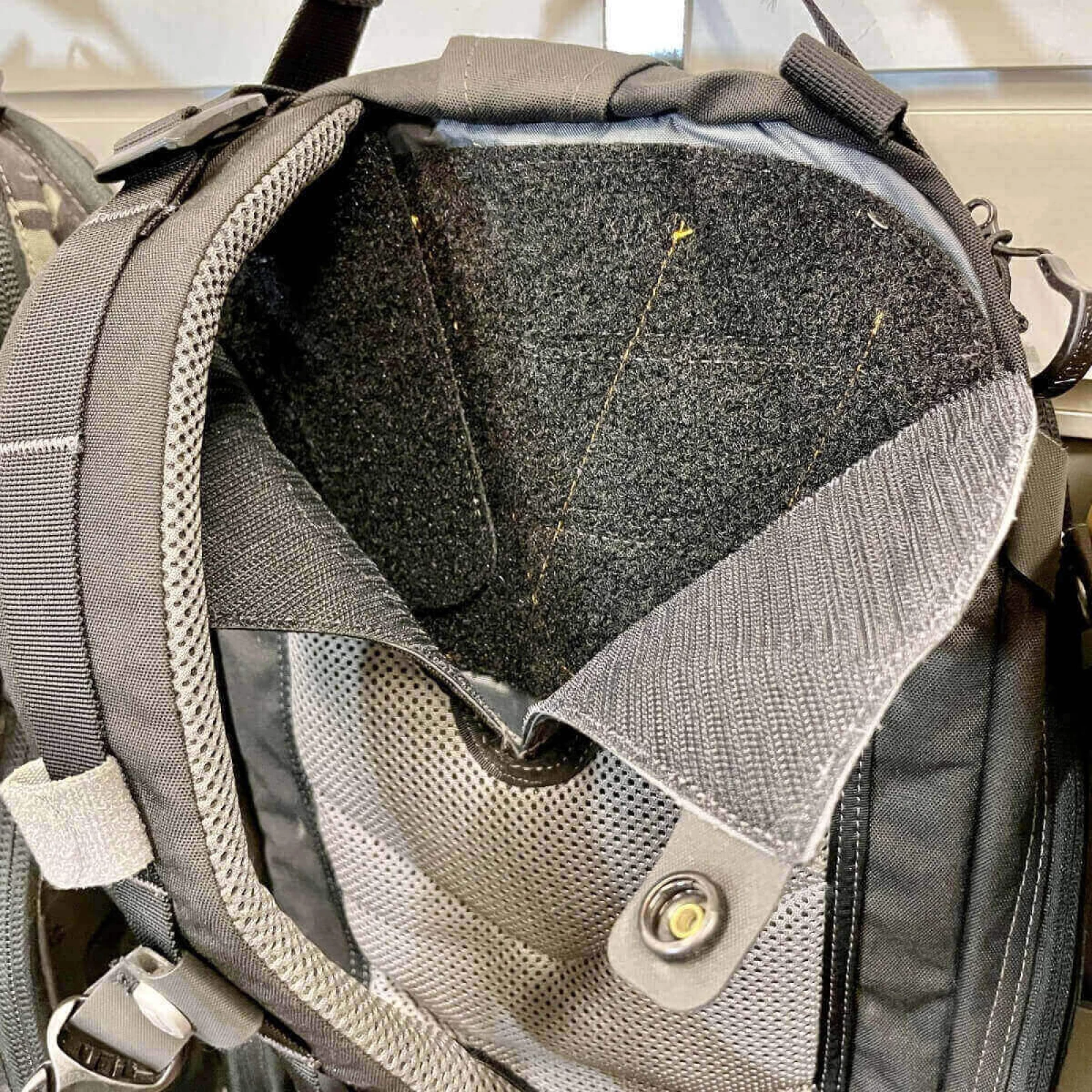 Convertible sling backpack suspension for versatility